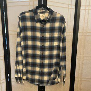 American Eagle Men's Plaid Classic Fit Shirt
